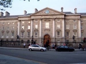 Archivo:Trinity College Dublin 2