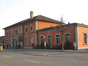 Archivo:Wohlen Bahnhof