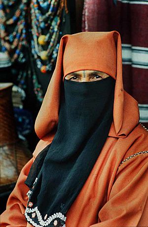 Archivo:Woman in Morocco