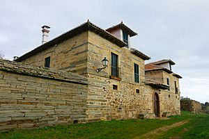 Archivo:Casa de Santiago Alonso Cordero, Santiago Millas