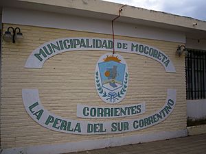 Archivo:Edificio de la Municipalidad de Mocoretá.