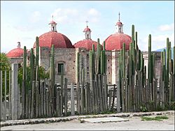Eglise San Paolo Mitla.jpg