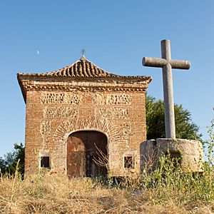 Archivo:Ermita de la Soledad (Fuente el Saz de Jarama) - 03