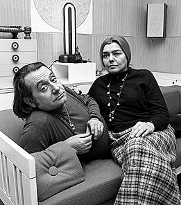 Archivo:Ettore Sottsass and Fernanda Pivano 1969