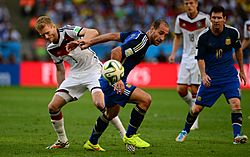 Archivo:Germany and Argentina face off in the final of the World Cup 2014 09