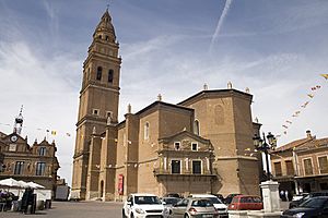 Archivo:Iglesia de San Pedro de Alaejos