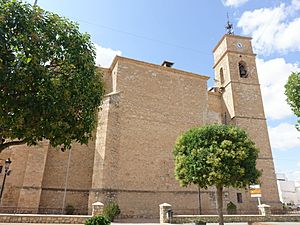 Archivo:Iglesia de Santiago Apóstol, Villanueva de Alcardete 01