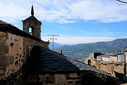 Igrexa e cemiterio de Mones.jpg