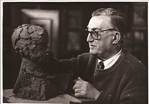Juan Abascal, escultor.jpg