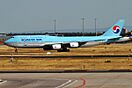 Korean Air, HL7637, Boeing 747-8B5 (44389249911).jpg