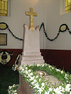 Archivo:Lapida de Morelos