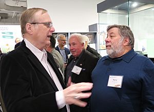 Archivo:Paul Allen and Steve Wozniak at the Living Computer Museum