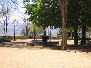 Archivo:Plaza del Santuario de Misericordia (Borja)