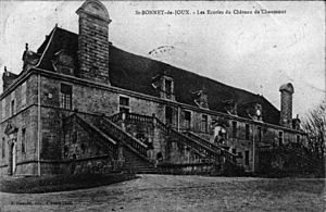 Archivo:Stables of the Château de Chaumont-la-Guiche - notrefamille(dot)com