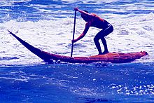 Archivo:Surfing en caballito de totora en Huanchaco