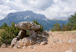 Archivo:Tella - Dolmen de Tella 03