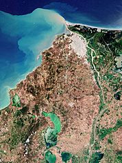 Archivo:Viata Satelital de Barranquilla y el Atlantico