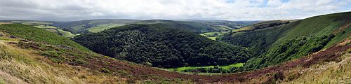 Archivo:View from County Gate, Exmoor