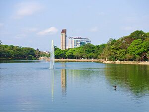 Archivo:Villahermosa Laguna de las Ilusiones 02