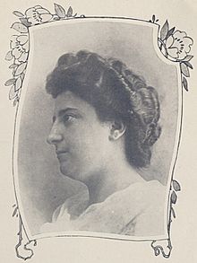 1908-05-31, Feminal, Magdalena Santiago Fuentes, Carmen de Burgos (cropped).jpg