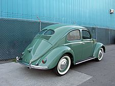 Archivo:1949 VW Beetle