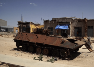 Archivo:A destroyed tank in Axum, Tigray - June 2021