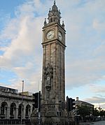 Archivo:Albert Memorial Clock in Belfast by Paride