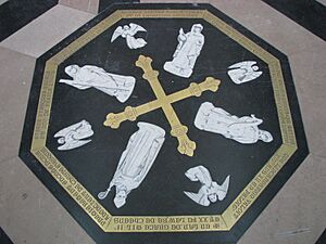 Archivo:AmienCathedralLabyrinthCenter