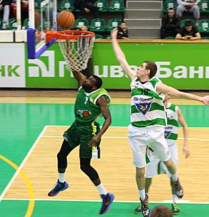 Archivo:Anton Davydyuk vs Jamal Shuler (cropped)