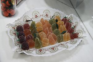 Archivo:Bandeja de gominolas (frutas escarchadas)