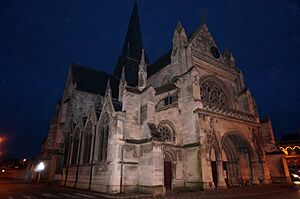 Archivo:Basilique de Liesse notre dame 08163