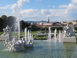Archivo:Belvedere Gärten und Blick nach Wien. Vista de Viena desde los jardines del Belvedere