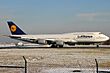 Boeing 747-830, Lufthansa AN2207925.jpg