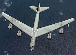 Archivo:Boeing B-52H Aspect ratio