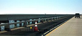 Archivo:Causeway