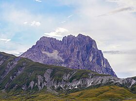 Archivo:Corno grande da campo imperatore
