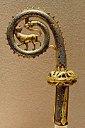 Archivo:Crozier lion snake Louvre OA7287