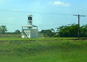 Archivo:Cuba Trocha trail fort