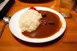 Archivo:Curry rice by Hyougushi in Kyoto