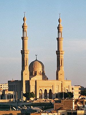 Archivo:Egypt.Aswan.Mosque.01