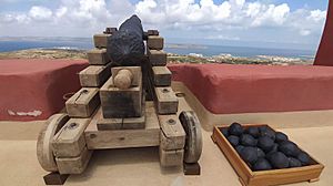 Archivo:Foto del segundo cañón Torre de Santa Águeda