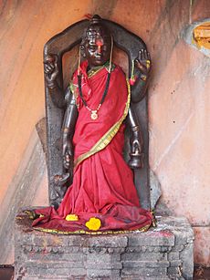 Archivo:Godavari Statue at Gangadwar Triambak