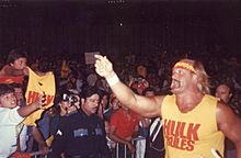 Archivo:Hulk Hogan Pointing