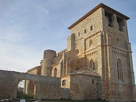 Iglesia de Santiago Villamorón Vista Panorámica.JPG