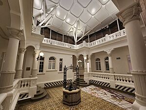 Archivo:Interior del museo de la ciudad de Tampico