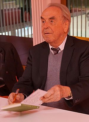 Jürgen Moltmann im Hospitalhof Stuttgart. März 2016 (cropped).jpg