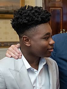 Jalyn Hall at The White House on February 16, 2023 - P20230216CS-0130 04 (cropped).jpg