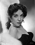 Archivo:Katy Jurado in a publicity photo for Arrowhead (1953)