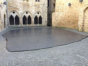 Archivo:La place des Écritures, Figeac 1