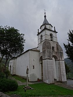 Lateral igrexa de Conforto, A Pontenova.jpg